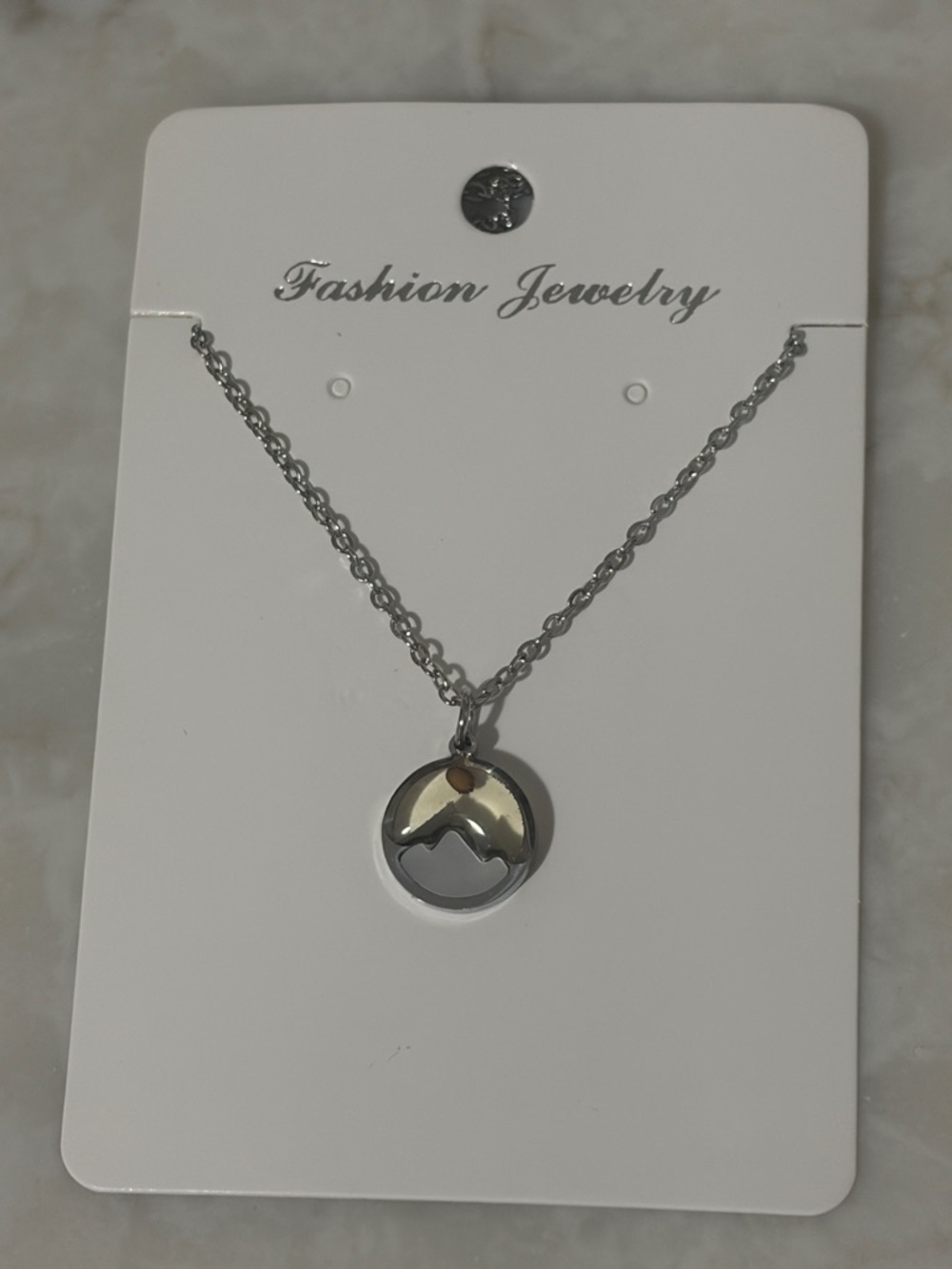 Fashion Jewelry Silver Mustard Seed Mountain Circle Pendant Necklace